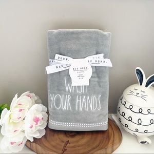 Rae Dunn towels